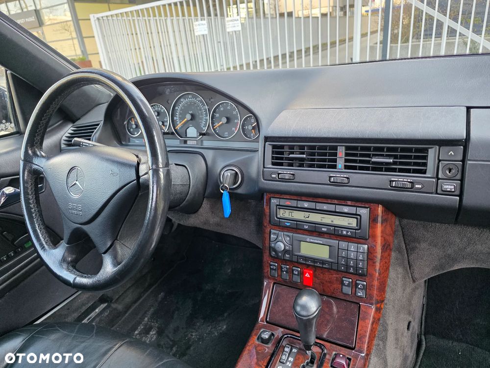 Mercedes-Benz SL - 9