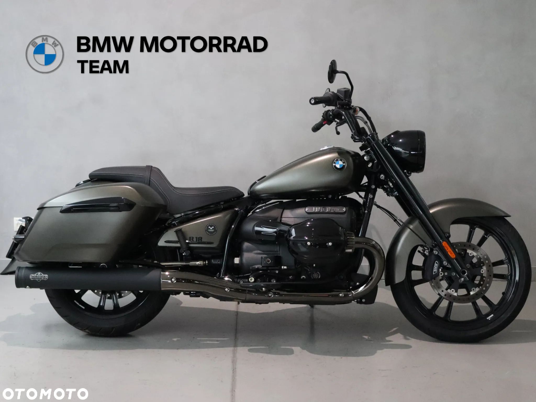 BMW R - 1