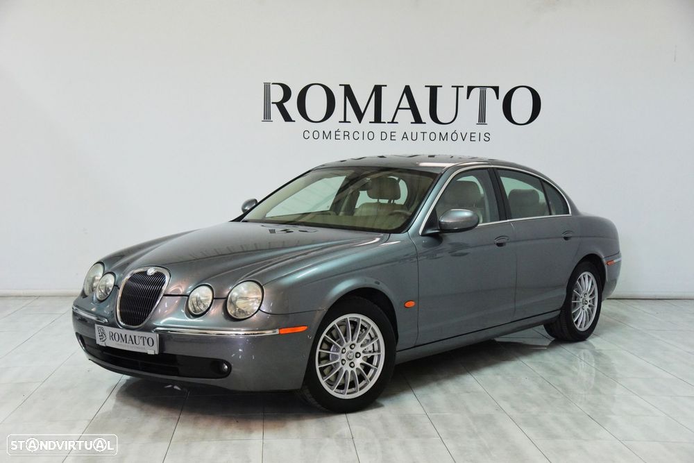 Jaguar S-Type 2.7 D V6 Executive Auto. - 1