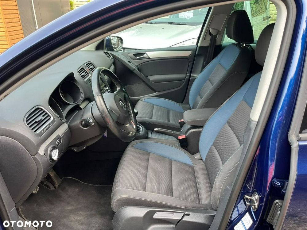 Volkswagen Golf - 8