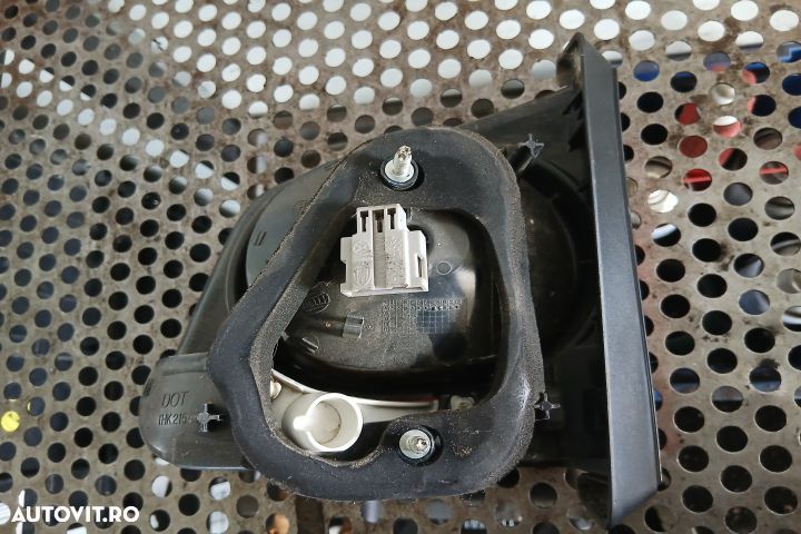 Lampa / Tripla stop stanga pe hayon 5N0945093C 5N0945093C Volkswagen - 2
