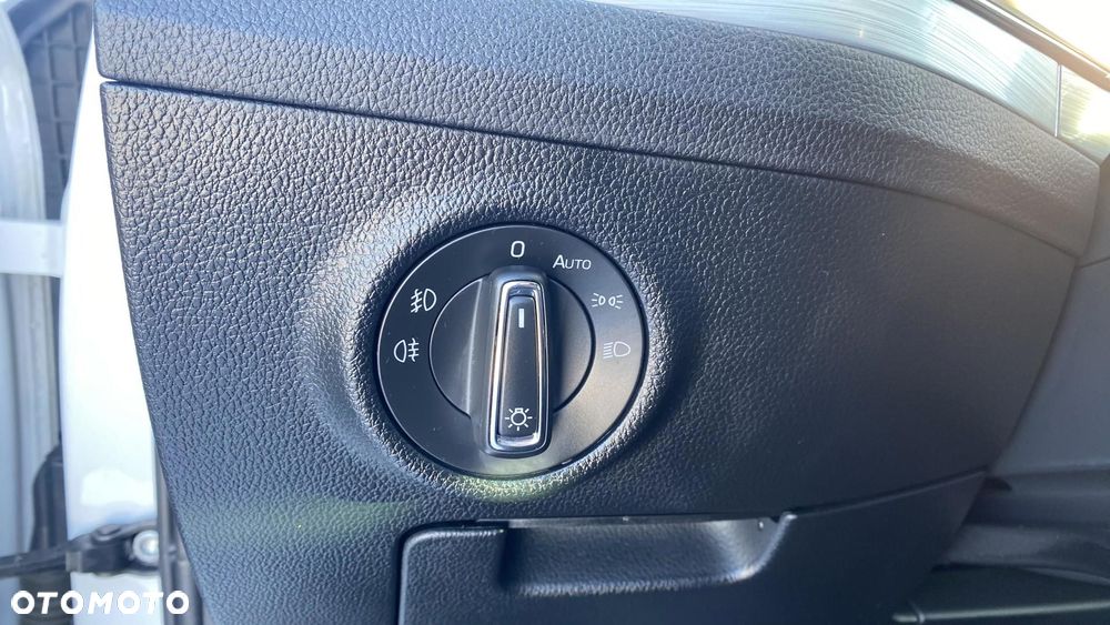 Skoda Superb 2.0 TDI SCR Ambition DSG - 23