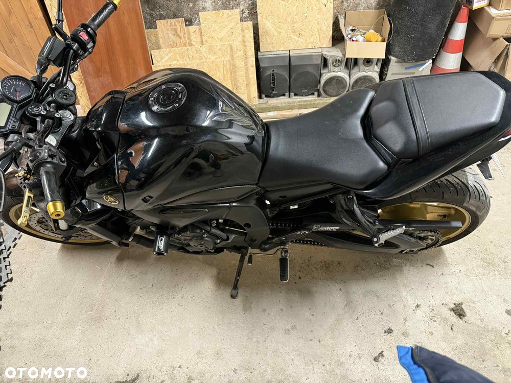 Yamaha FZ - 4