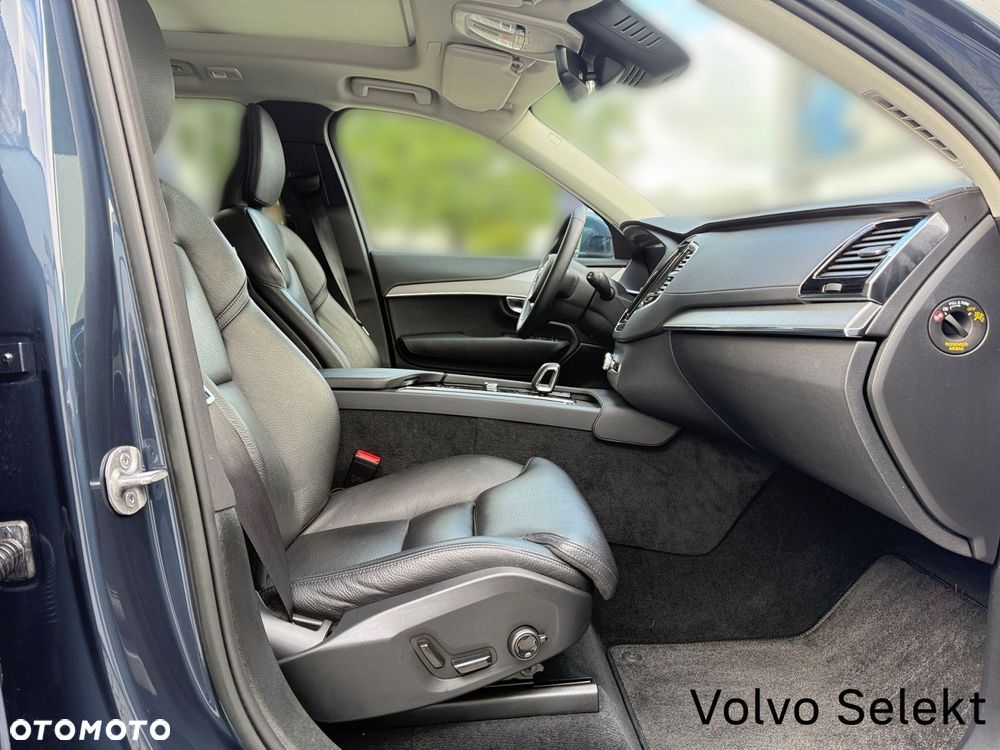 Volvo XC 90 - 30