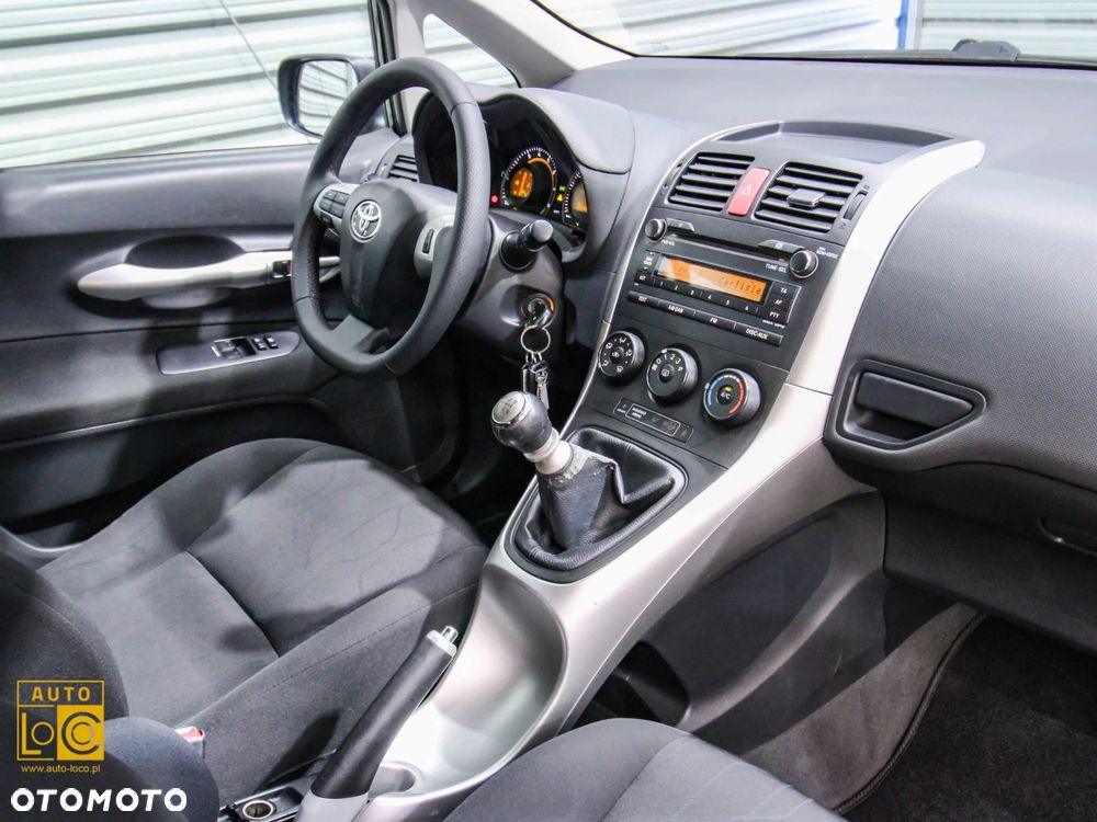 Toyota Auris 1.33 VVT-i Terra - 14