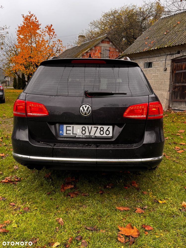 Volkswagen Passat 2012 photo 5