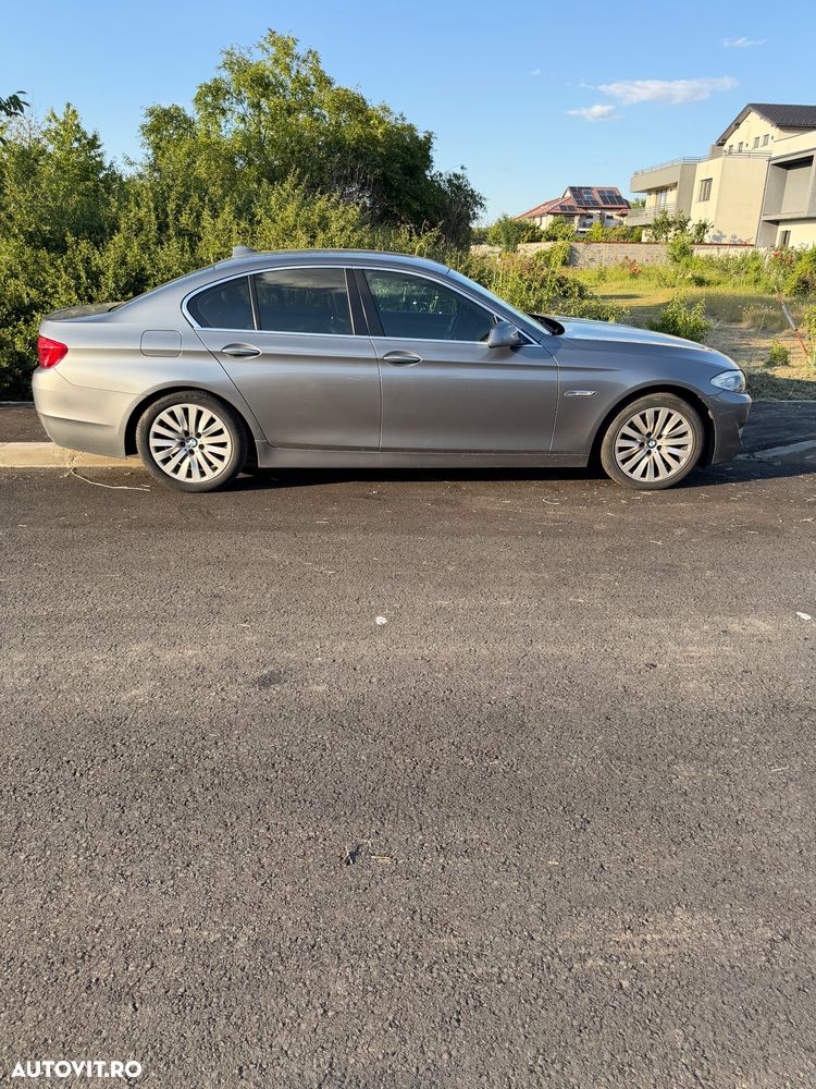 BMW Seria 5 520d Aut. - 12