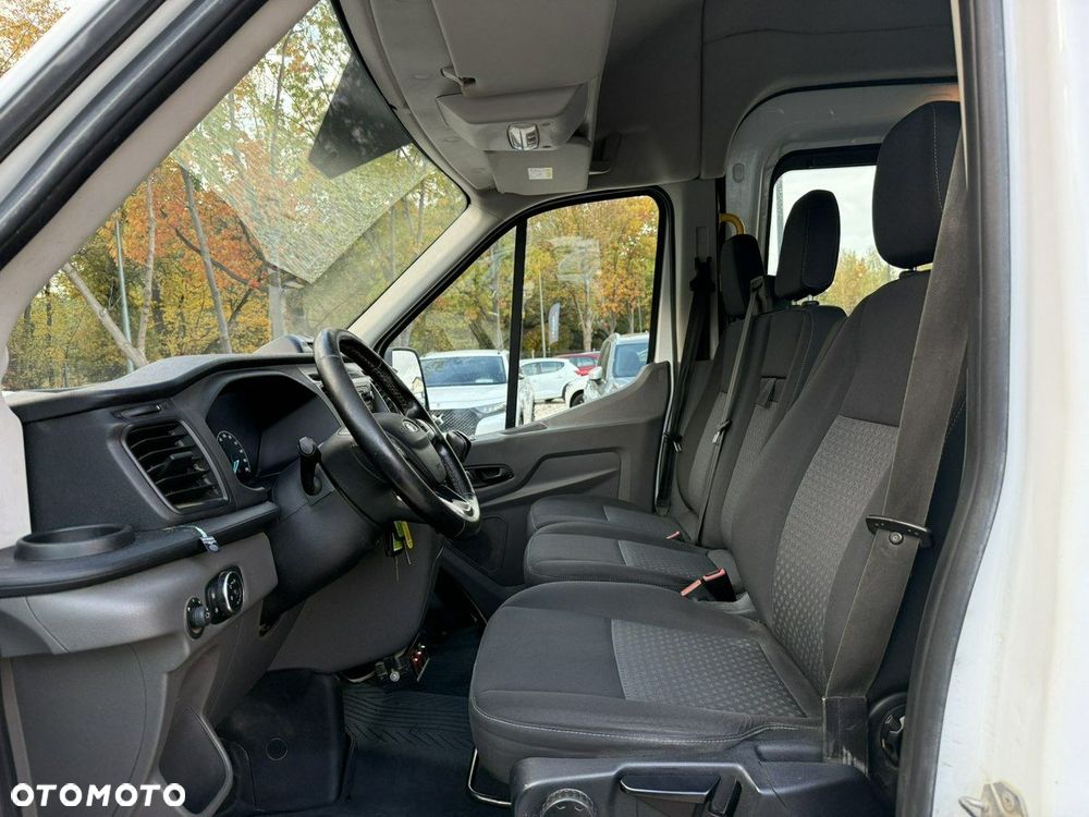 Ford Transit - 12