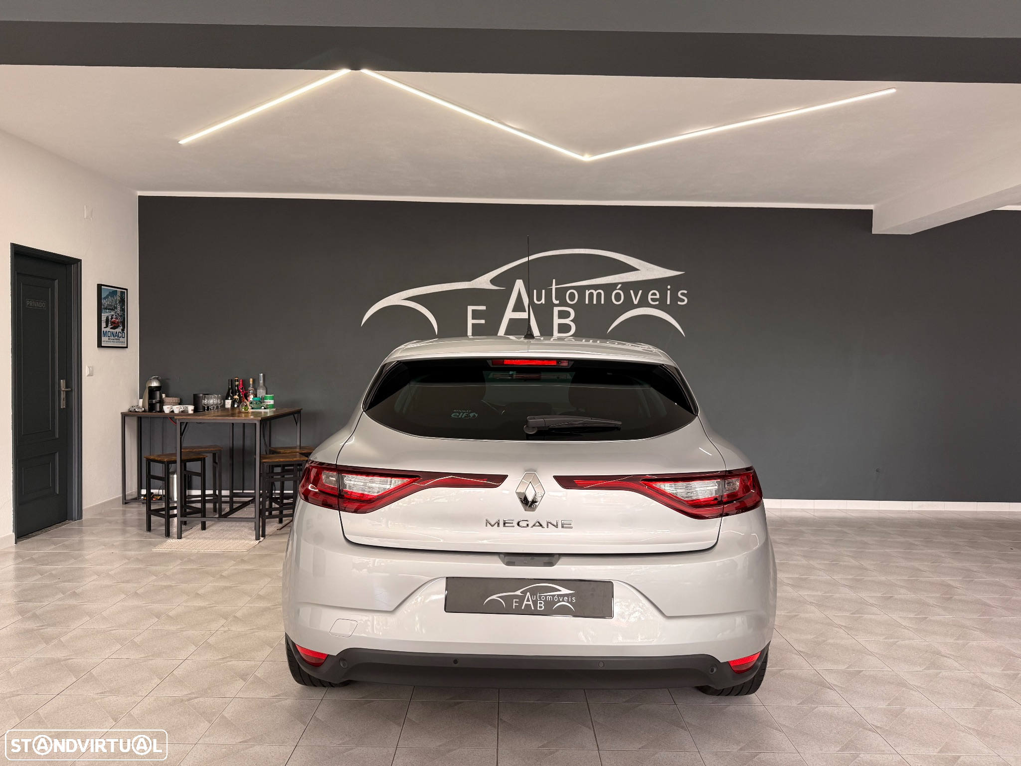 Renault Mégane 1.5 Blue dCi Limited - 6
