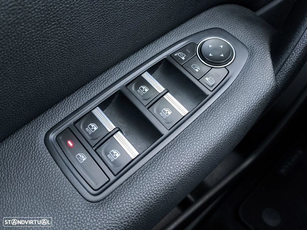 Renault Captur 1.0 TCe Exclusive - 28