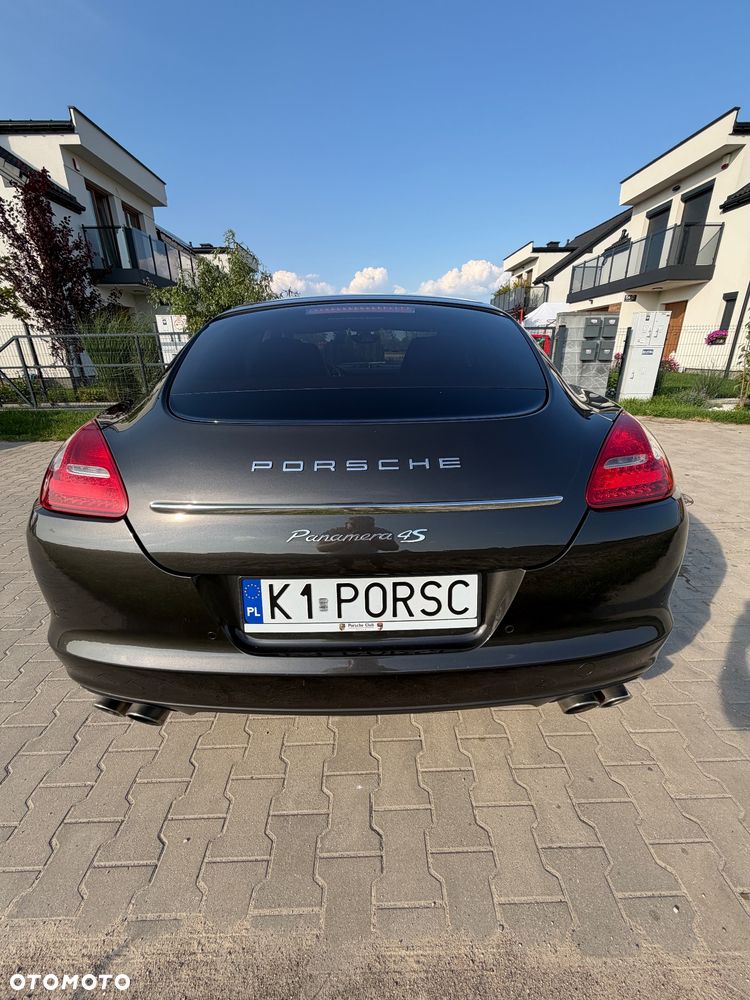 Porsche Panamera 4S - 6