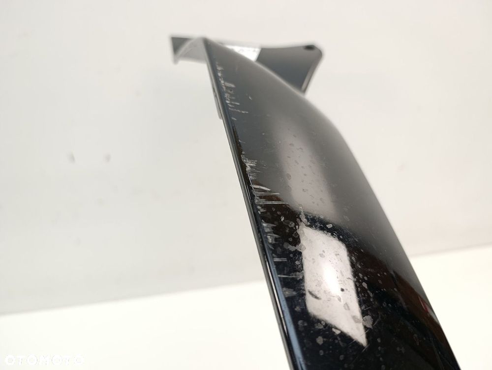 PIAGGIO VESPA GTS LISTWA WYPEŁNIENIE PRAWE - 7