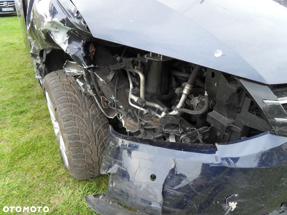 Volkswagen Sharan 2.0 TDI DSG BlueMotion Technology Highline - 11