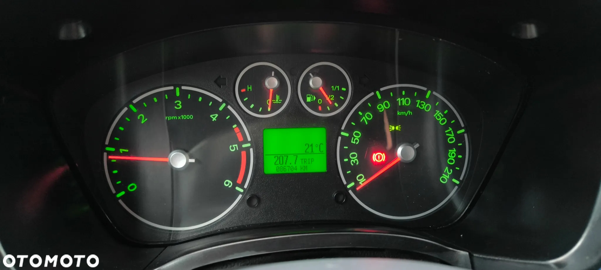 Ford Transit Connect - 13
