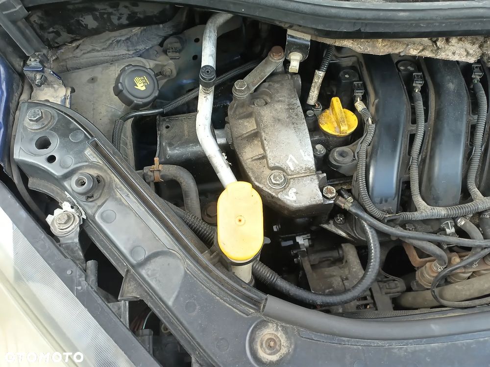 Renault Grand Scenic - 27