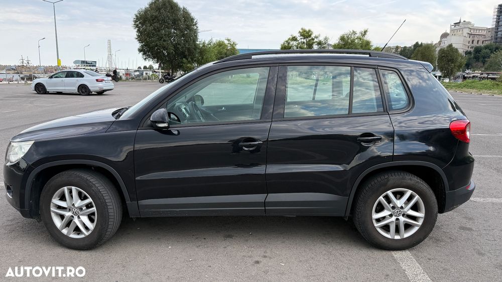 Volkswagen Tiguan - 2