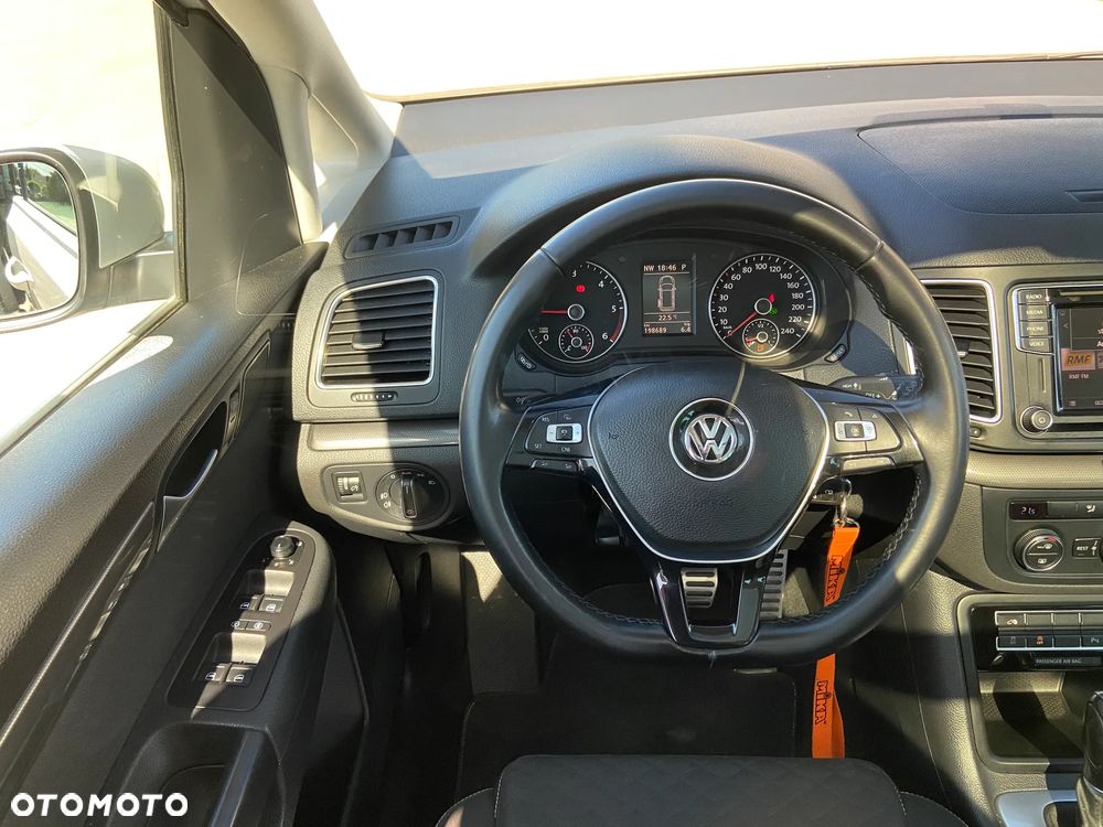 Volkswagen Sharan 2.0 TDI DSG (BlueMotion Technology) Highline - 16