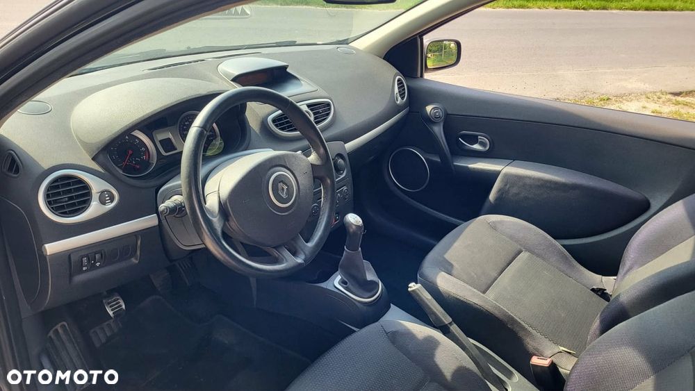 Renault Clio - 6