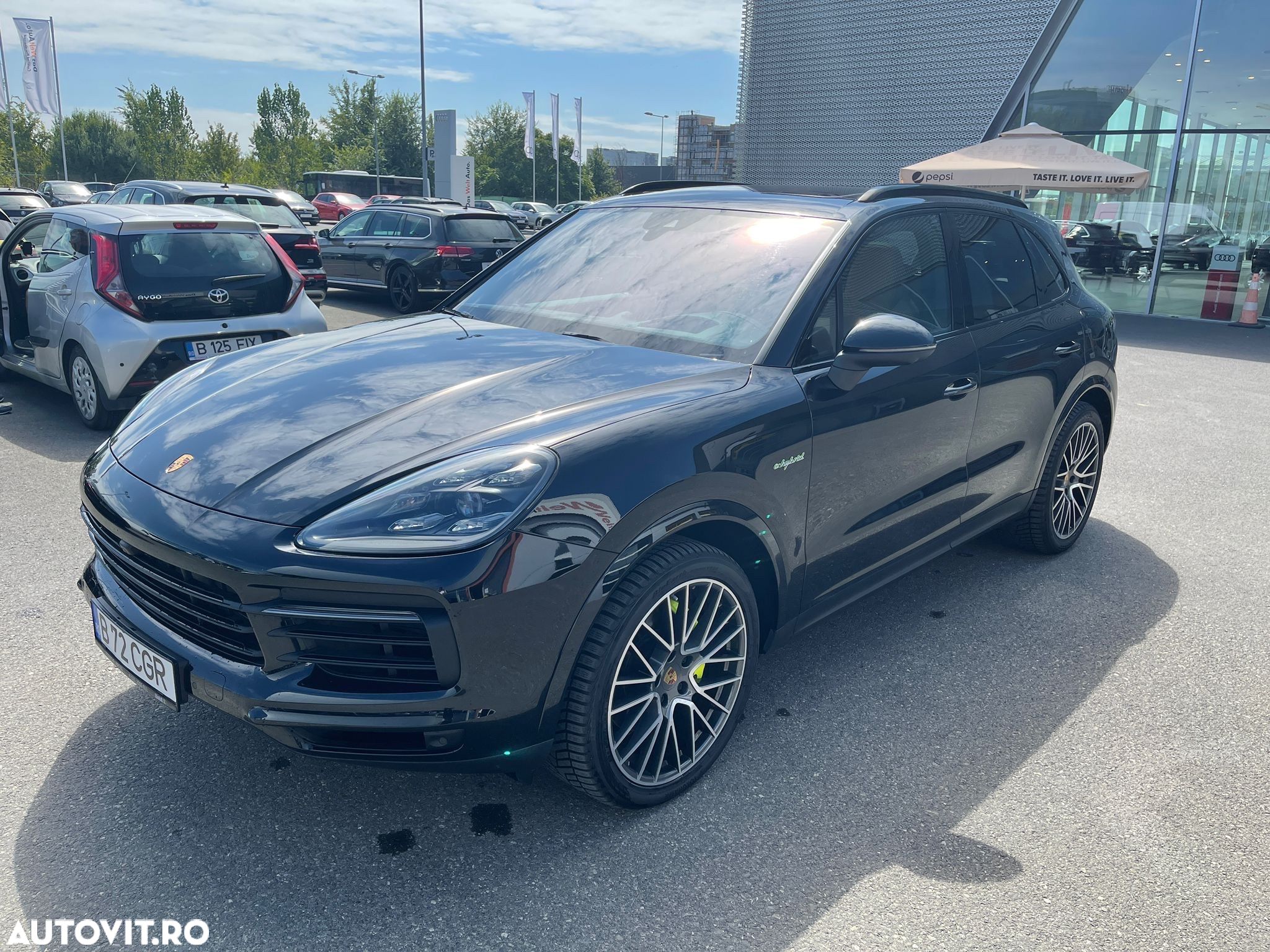Porsche Cayenne - 1