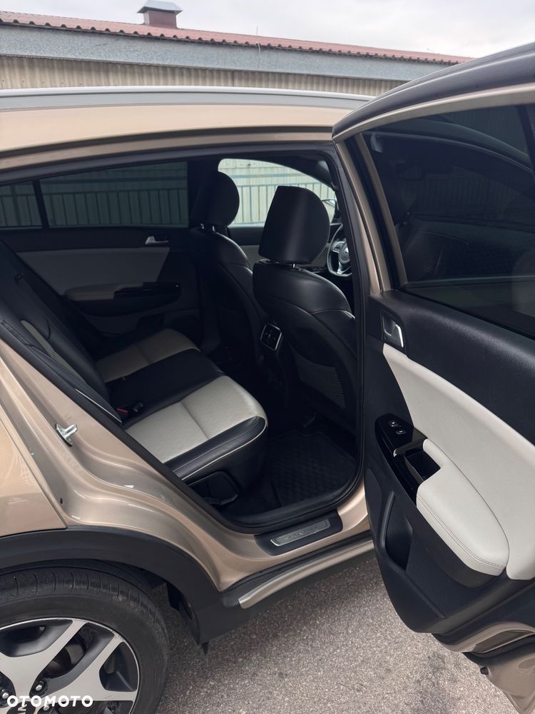 Kia Sportage 1.6 T-GDI AWD GT Line - 25