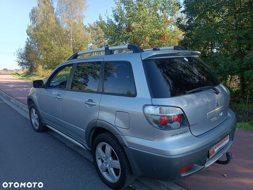 Mitsubishi Outlander - 6