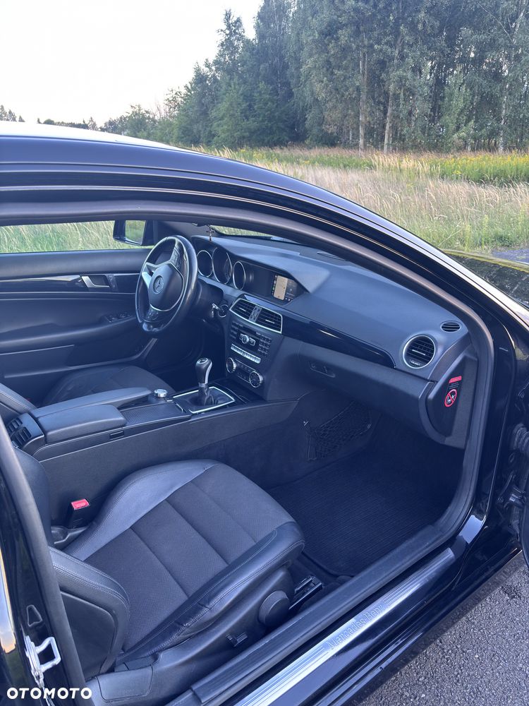 Mercedes-Benz Klasa C 220 CDI DPF (BlueEFFICIENCY) - 9