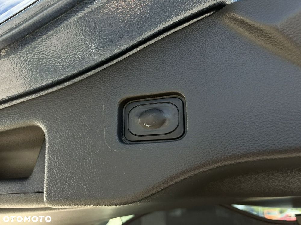 Ford Mondeo - 29