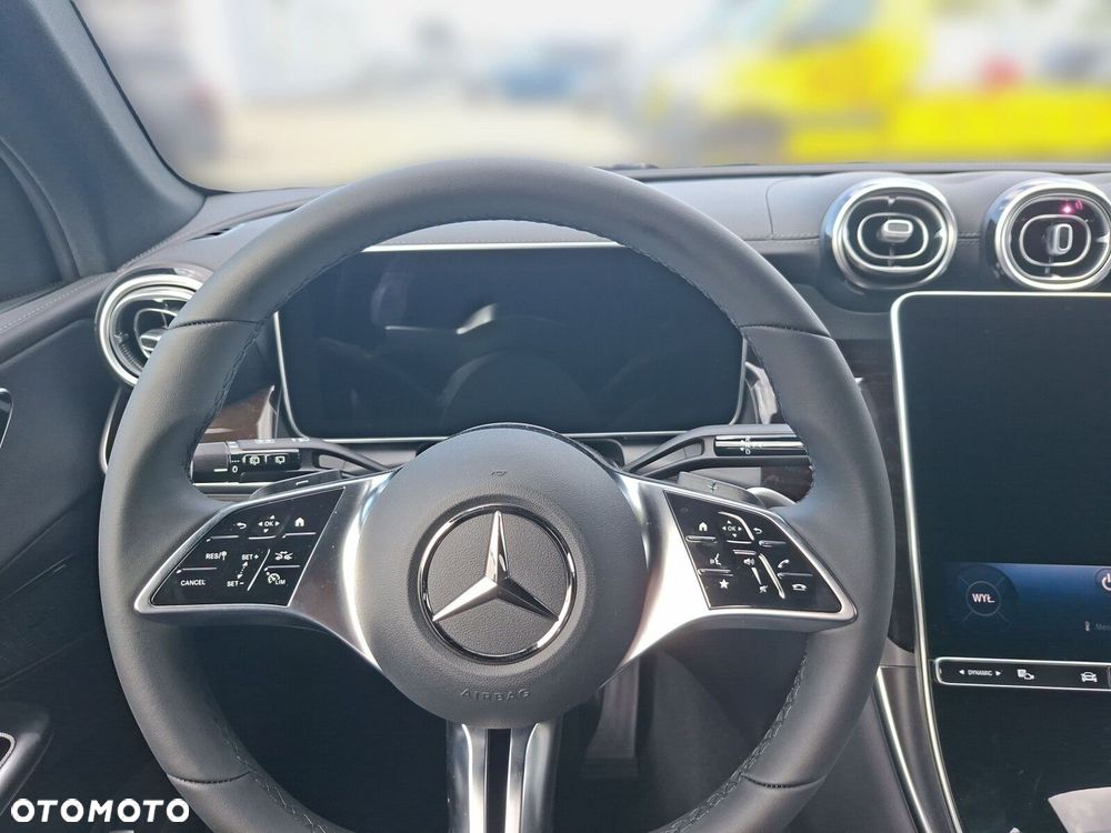Mercedes-Benz GLC - 11