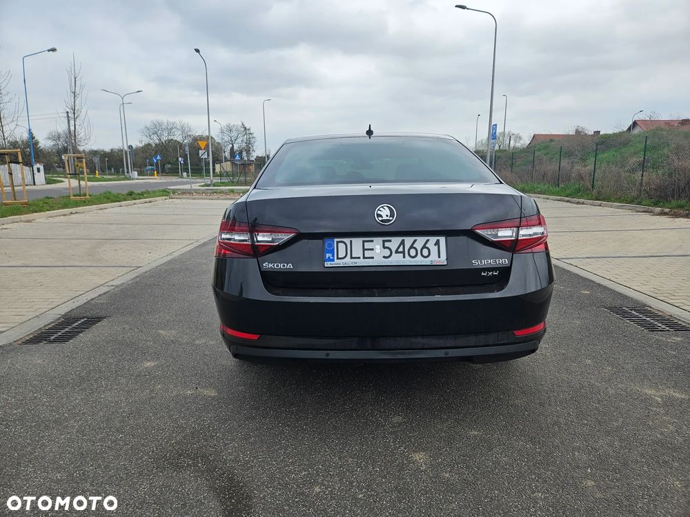 Skoda Superb 2.0 TDI 4x4 Ambition DSG - 25