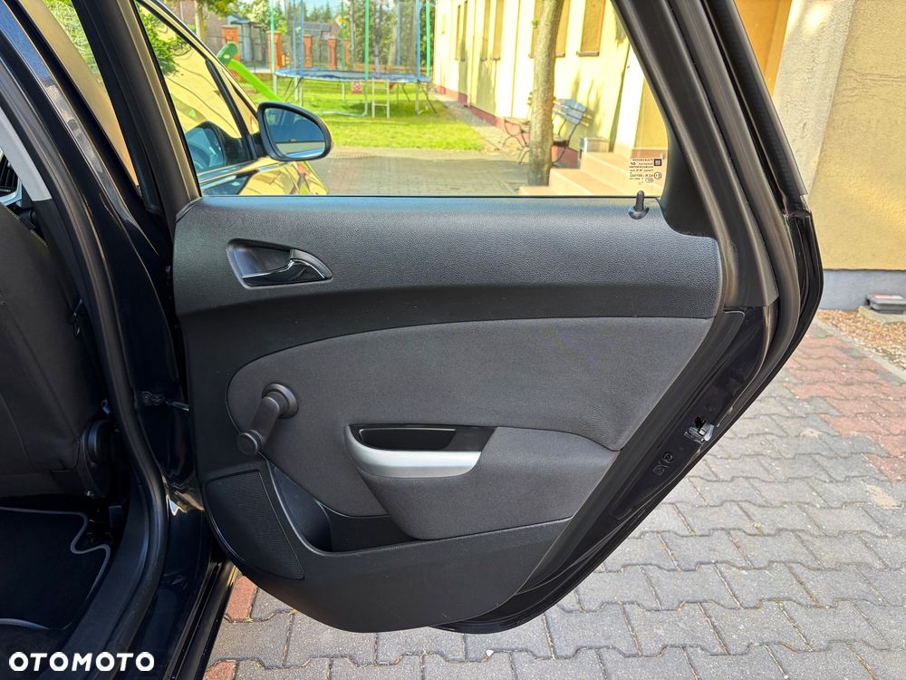Opel Astra 1.4 Turbo - 26