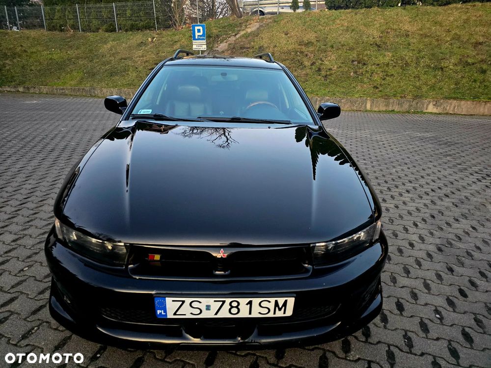 Mitsubishi Galant - 1