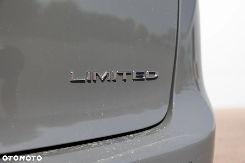 Chrysler Pacifica - 22