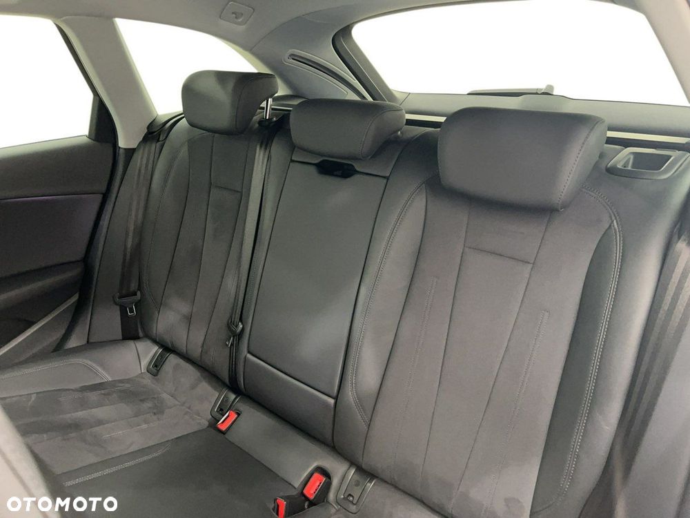 Audi A4 Avant - 12