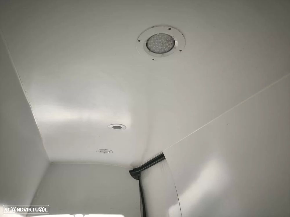 Iveco daily 2.3 35 s 140 isotérmica - 17