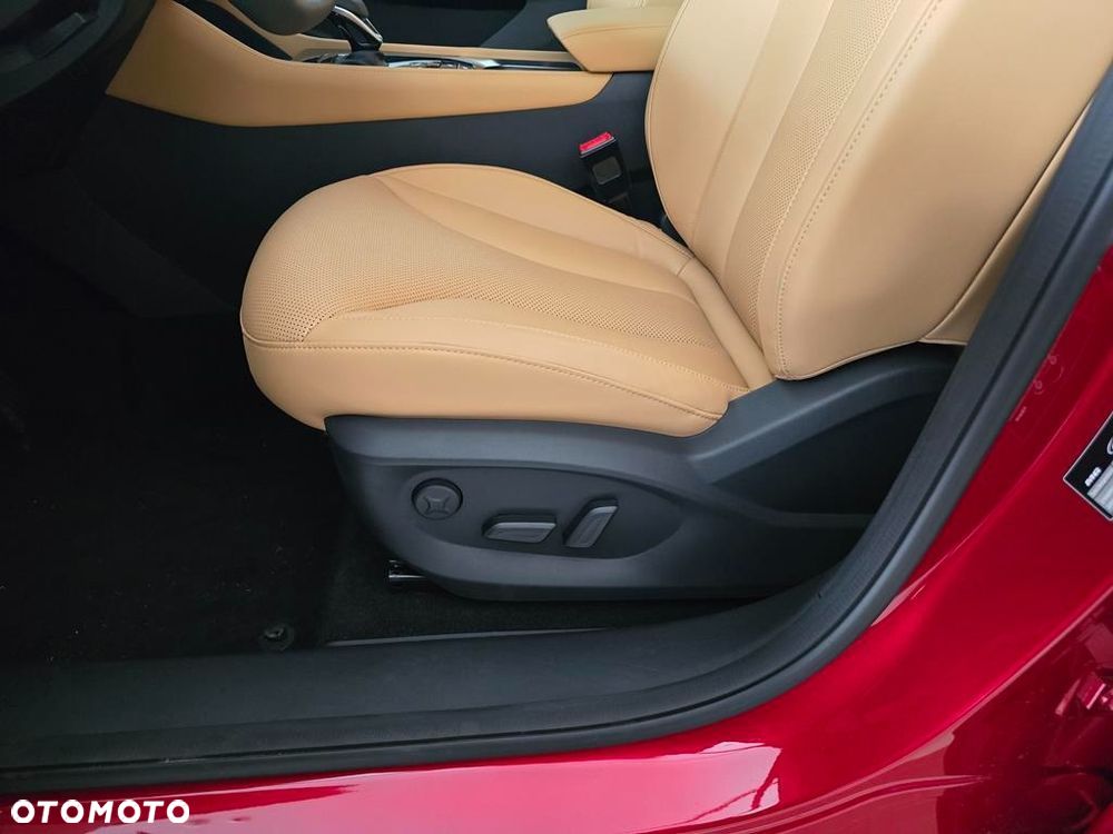 MG HS 1.5T HEV+ Exclusive - 12