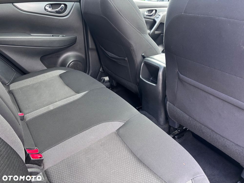 Nissan Qashqai 1.3 DIG-T N-Connecta - 31