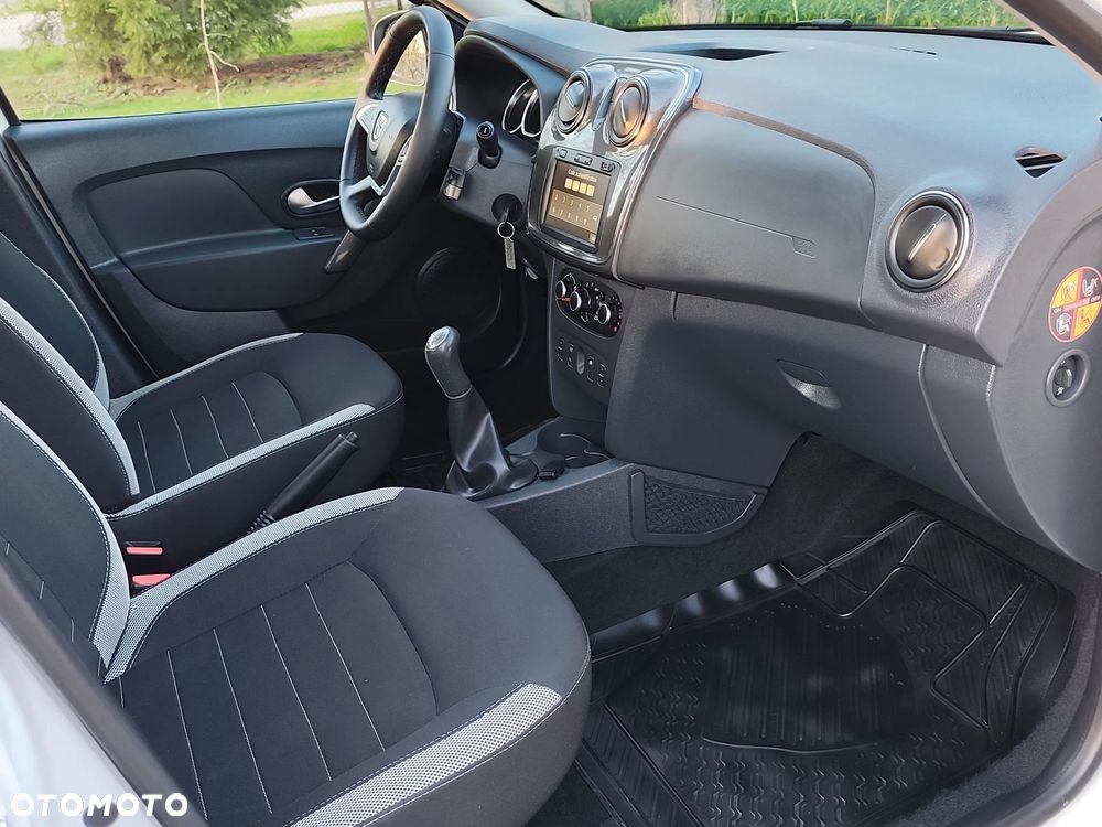 Dacia Sandero Stepway 0.9 TCe Laureate S&S EU6 - 16