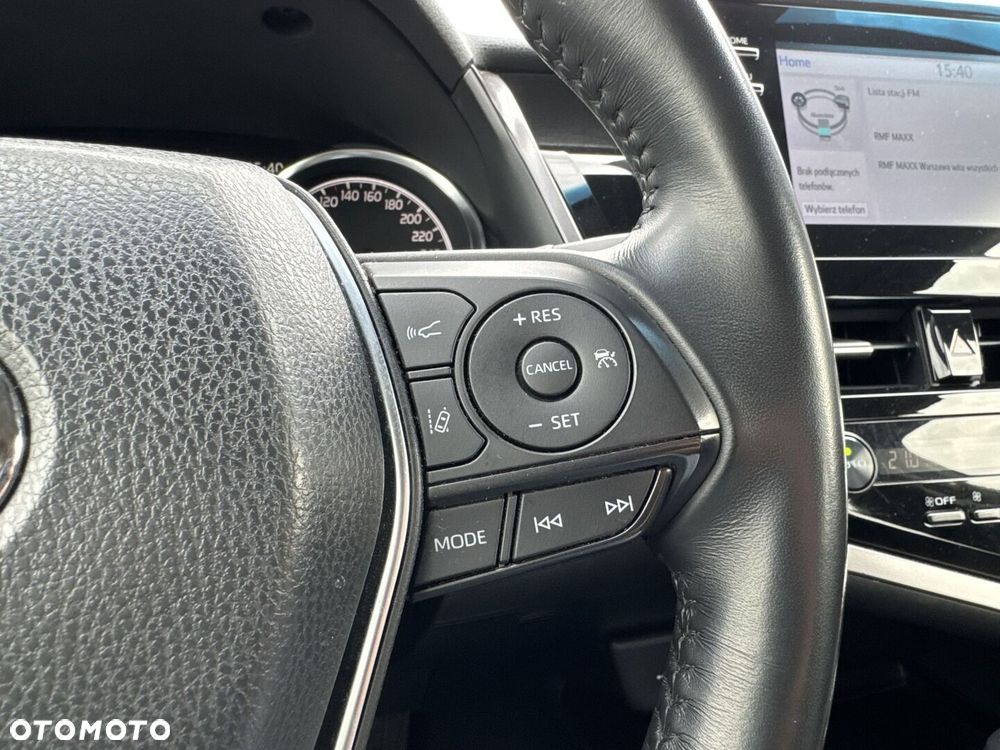 Toyota Camry 2.5 Hybrid Comfort CVT - 23