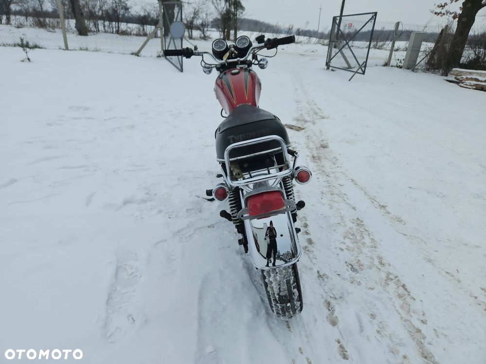 Triumph Bonneville - 7