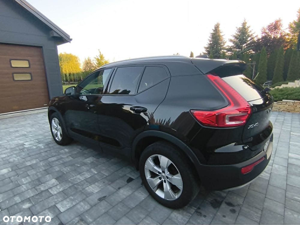 Volvo XC 40 D4 AWD Geartronic Momentum Pro - 4
