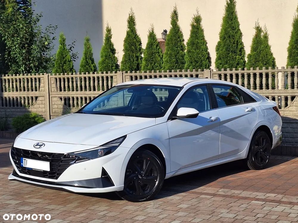 Hyundai Elantra 1.6 Smart - 18