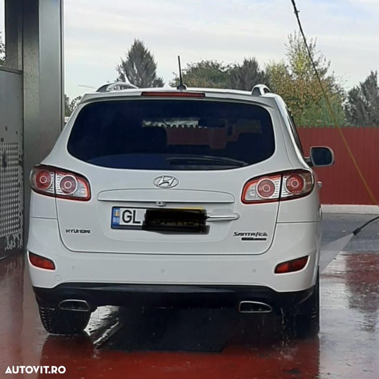 Hyundai Santa Fe - 3