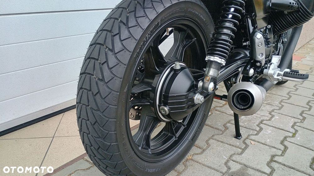 Moto Guzzi V7 - 37