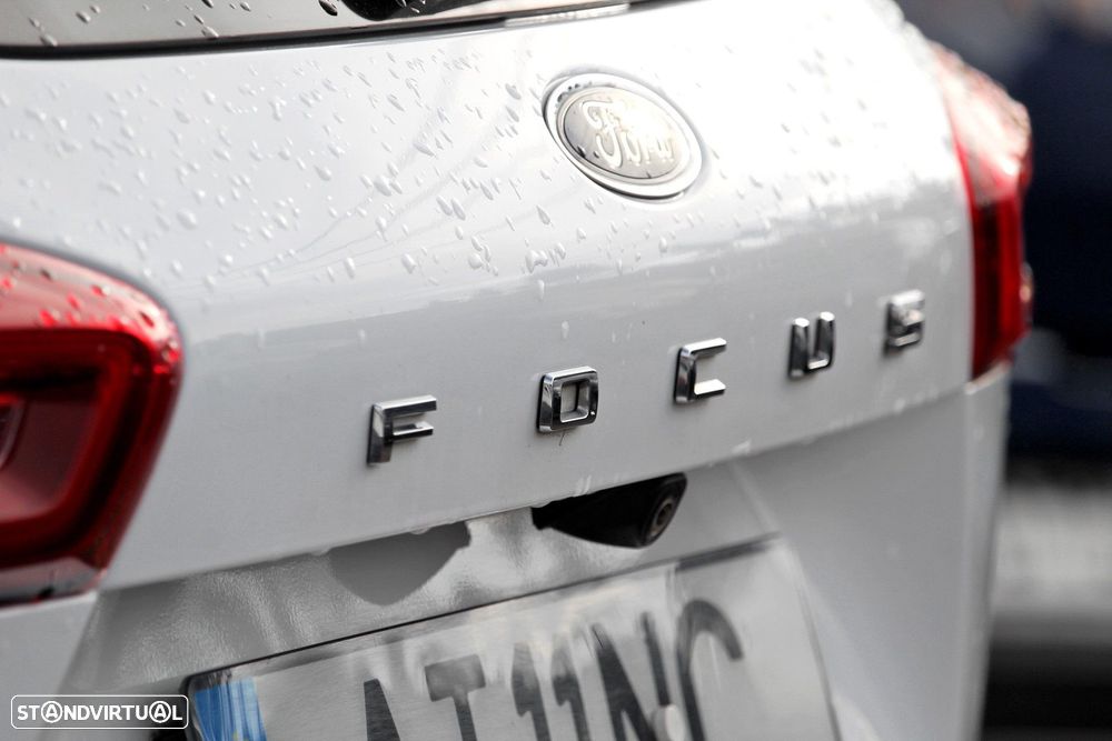 Ford Focus SW 1.5 TDCi EcoBlue ST-Line - 11