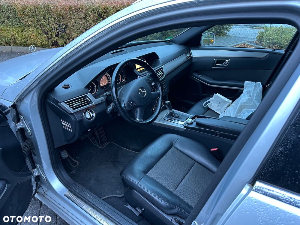 Mercedes-Benz Klasa E 250 CGI BlueEffICIENCY Avantgarde - 11