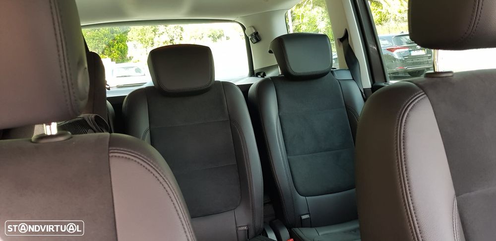 VW Sharan 2.0 TDI Blue Highline DSG - 8