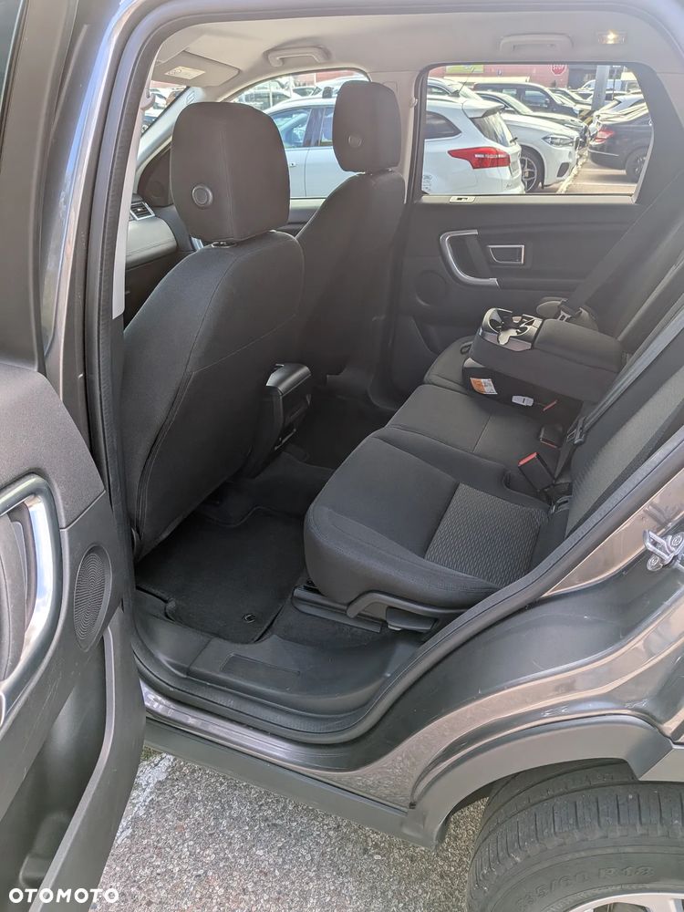 Land Rover Discovery Sport 2.0 TD4 SE - 12