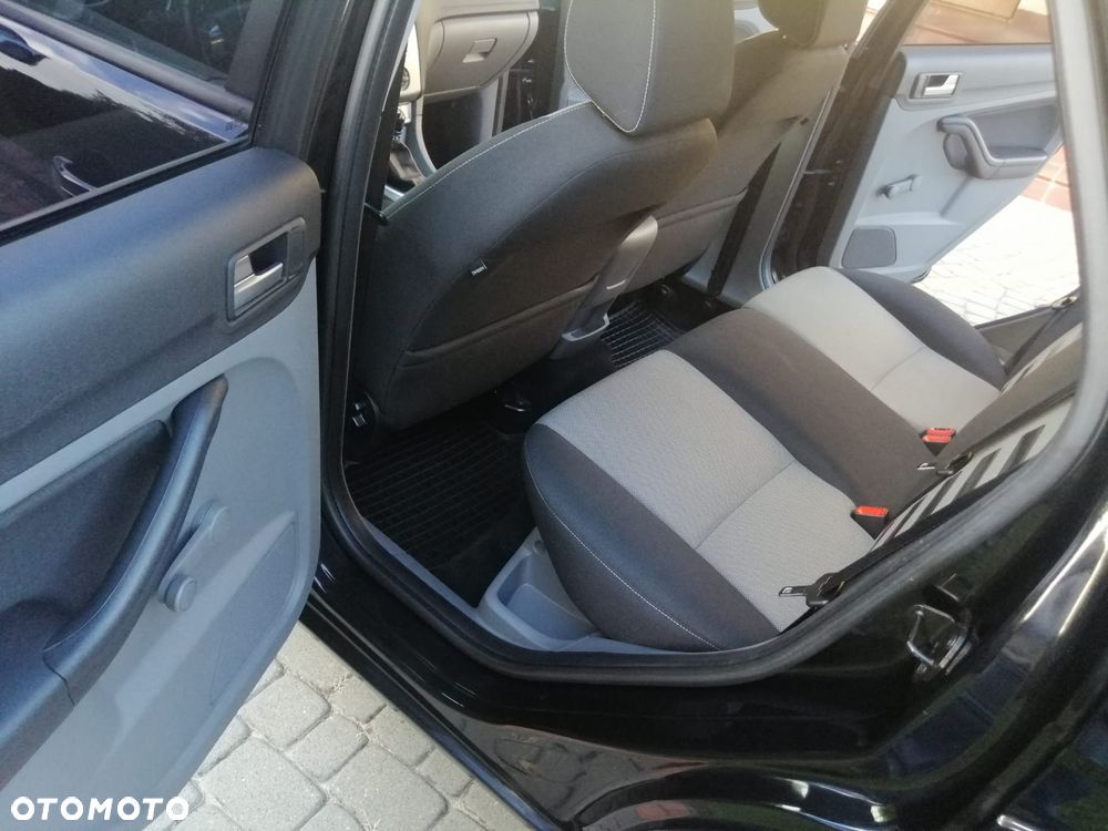 Ford Focus 1.6 Sport - 14