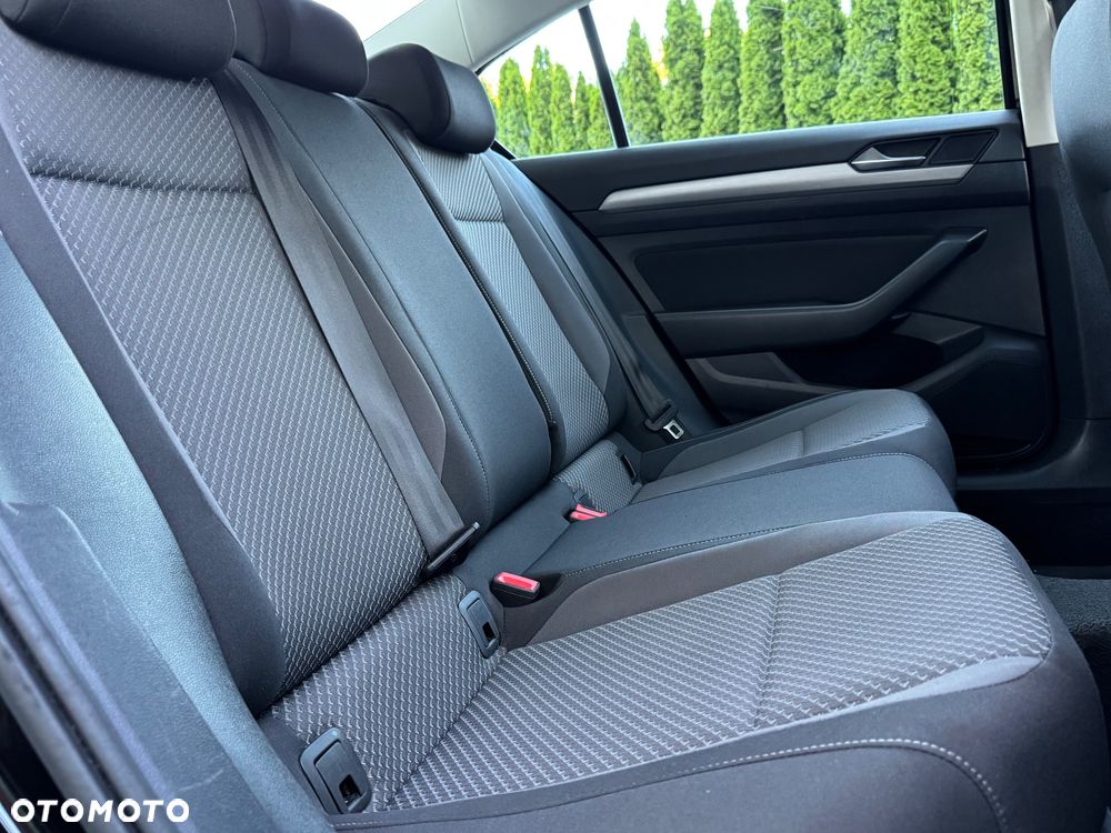 Volkswagen Passat - 6
