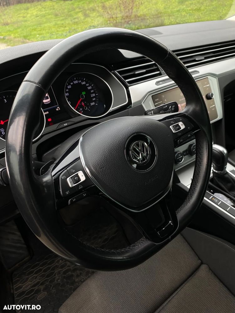 Volkswagen Passat 2.0 TDI (BlueMotion Technology) DSG Trendline - 12